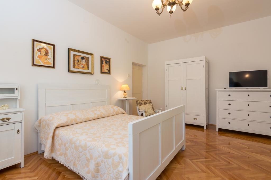 Apartments Coce Трогир Экстерьер фото