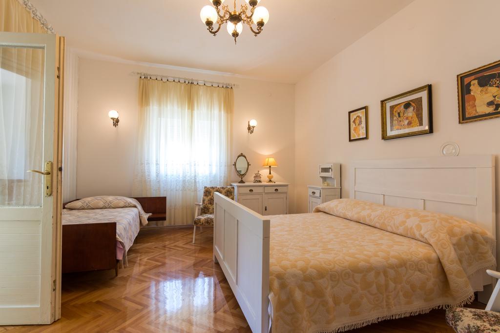 Apartments Coce Трогир Экстерьер фото