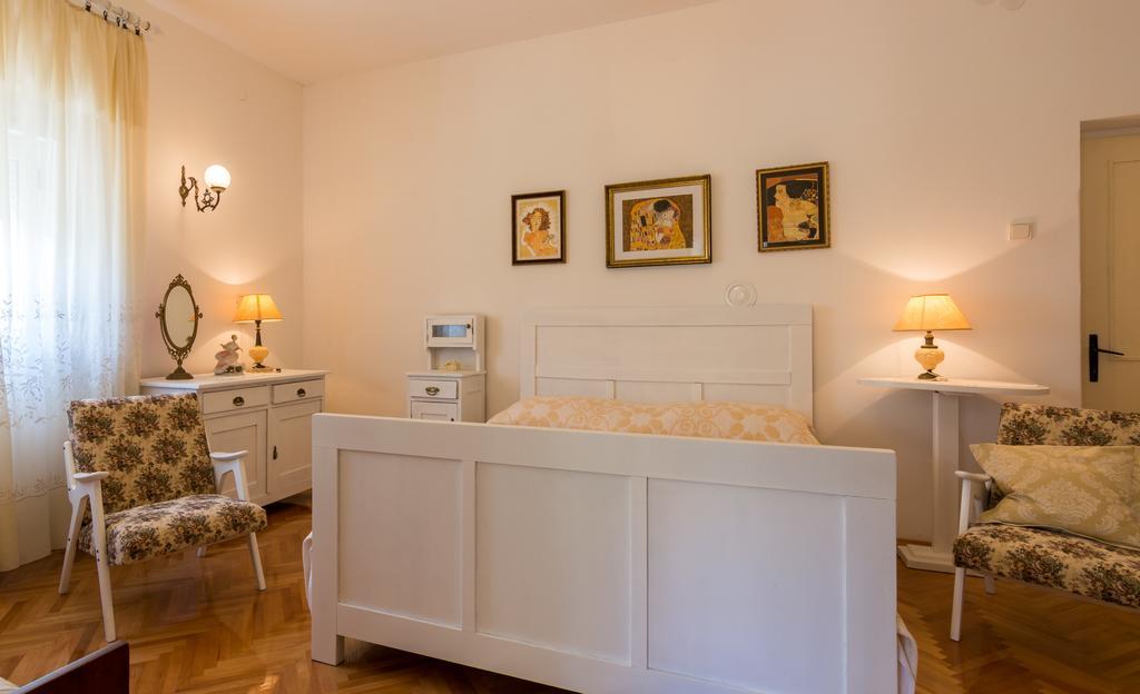 Apartments Coce Трогир Экстерьер фото