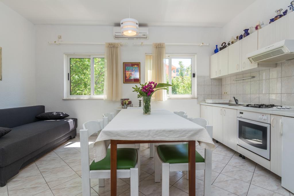 Apartments Coce Трогир Экстерьер фото